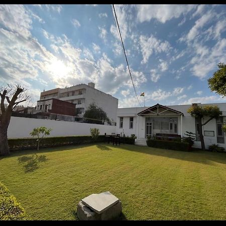 Solanki Farms & Pool Villa Garden Fully Private ชัยปุระ ภายนอก รูปภาพ
