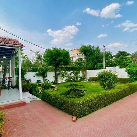 Solanki Farms & Pool Villa Garden Fully Private ชัยปุระ ภายนอก รูปภาพ